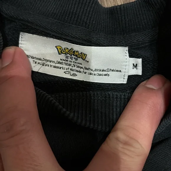 Rare Pokemon Nintendo Litlab Crewneck Sweatshirt Pikachu Size Medium - Picture 5 of 5